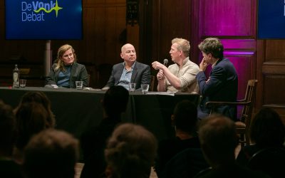 #025; Verslag: Democratie onder druk